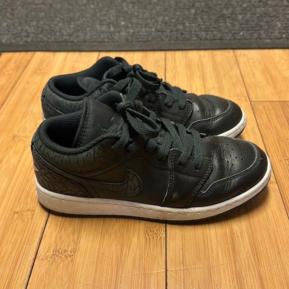 Jordan 1s low elephant print black